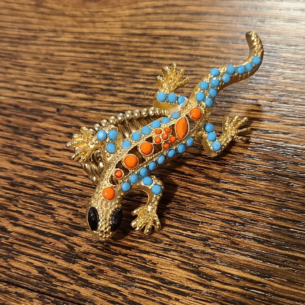 Lizard ring